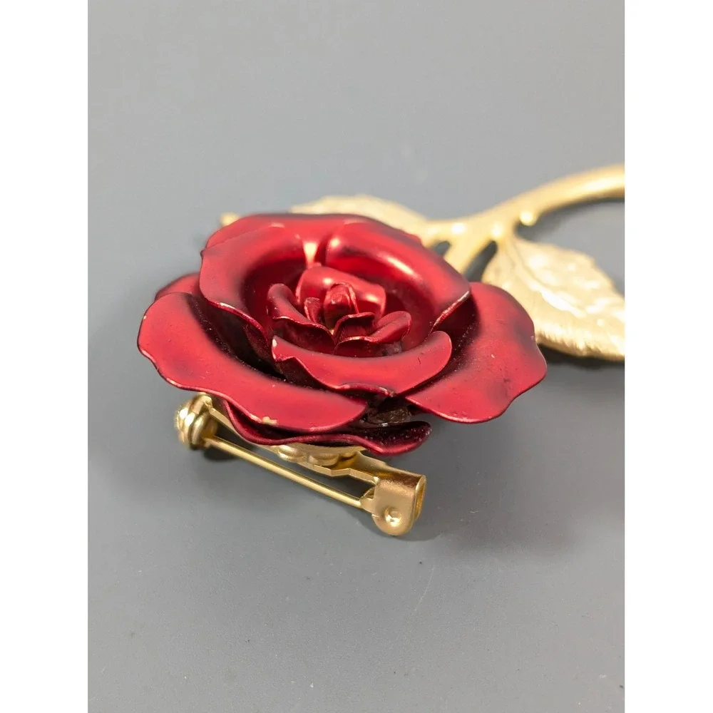 Vintage Red Rose Brooch Gold‎ Tone Metal Floral Pin